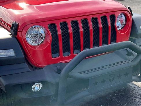 Used 2023 Jeep Wrangler Sport S image 28