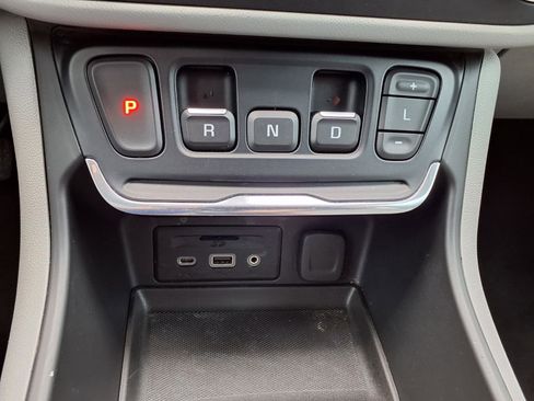 Used 2021 GMC Terrain SLT FWD image 23