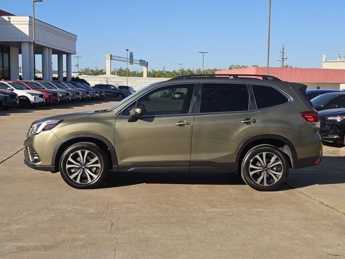 Used 2023 Subaru Forester Limited image 4