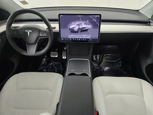 Used 2023 Tesla Model Y Long Range AWD/4WD image 16