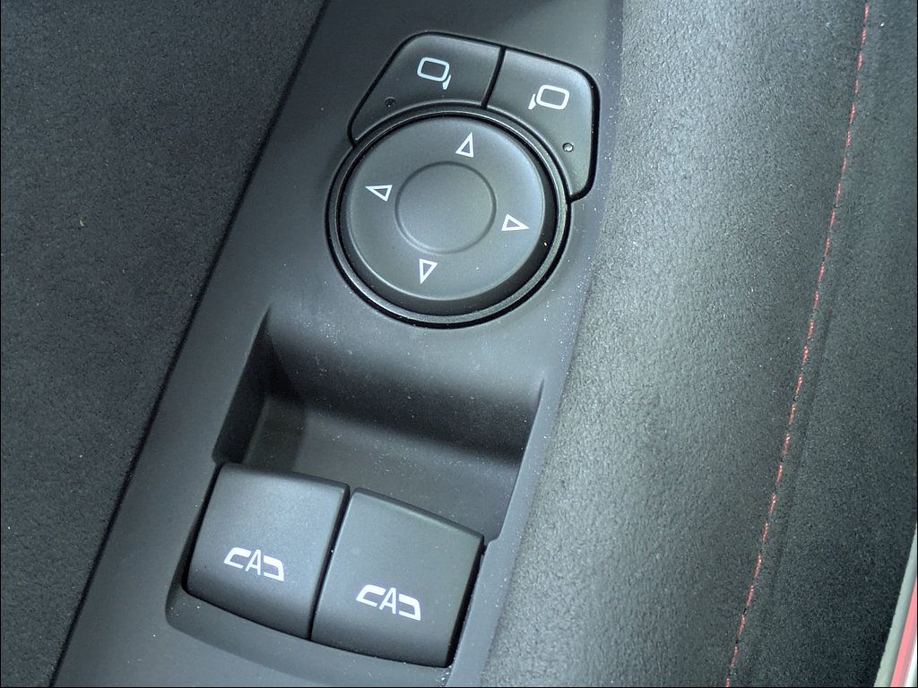 Used 2020 Chevrolet Camaro ZL1 RWD image 28