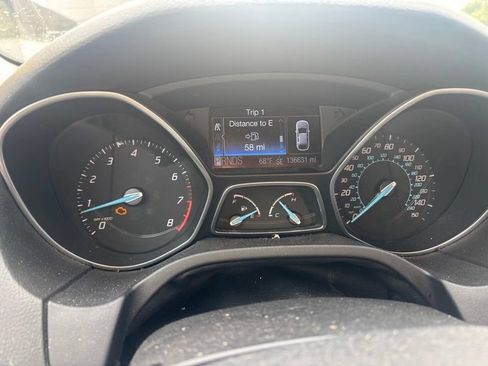 Used 2012 Ford Focus Titanium w/ SEL/Titanium Winter Pkg FWD image 11