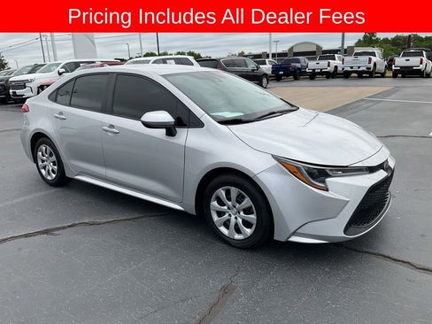 Used 2022 Toyota Corolla LE FWD image 19