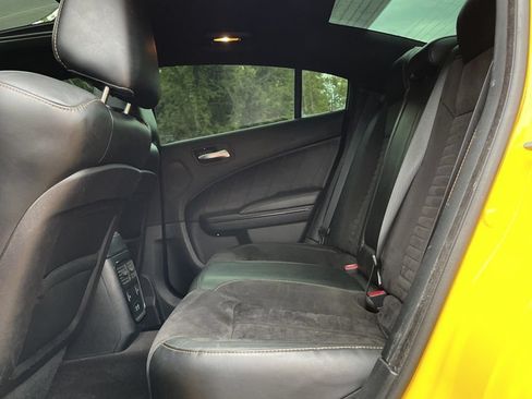 Used 2018 Dodge Charger R/T RWD image 14