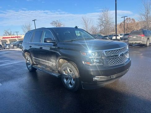 Used 2018 Chevrolet Tahoe LT w/ LT Signature Package image 3