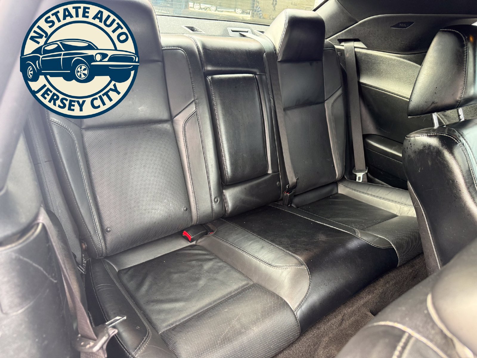 Used 2015 Dodge Challenger SXT Plus RWD image 5