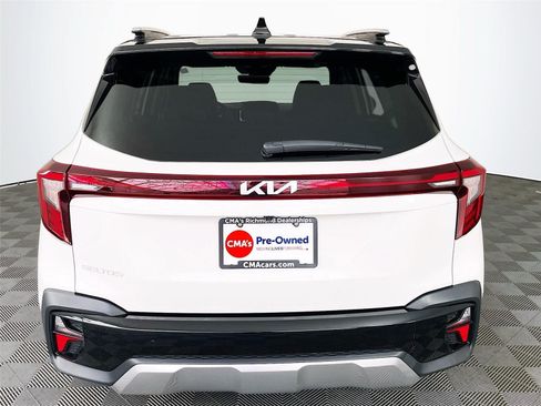 Certified 2025 Kia Seltos S FWD image 9