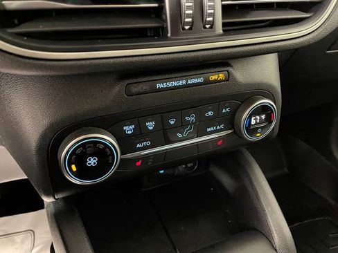 Used 2020 Ford Escape SE Sport image 8