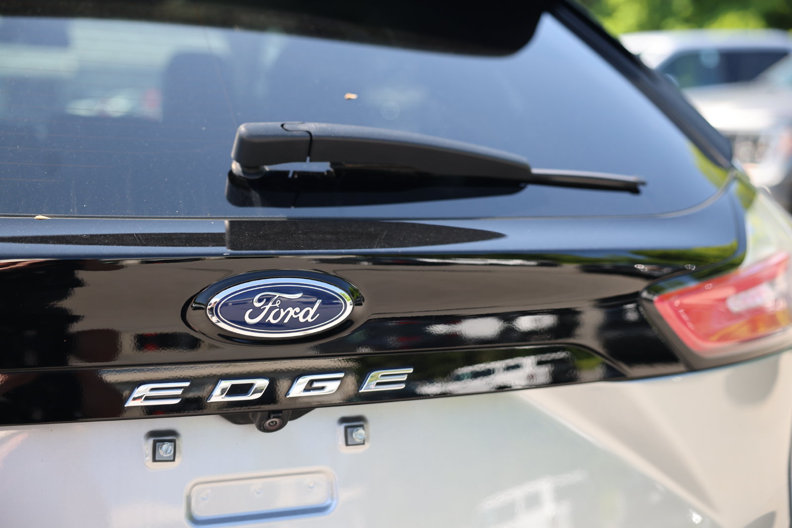 Used 2022 Ford Edge Titanium w/ Equipment Group 301A AWD/4WD image 34