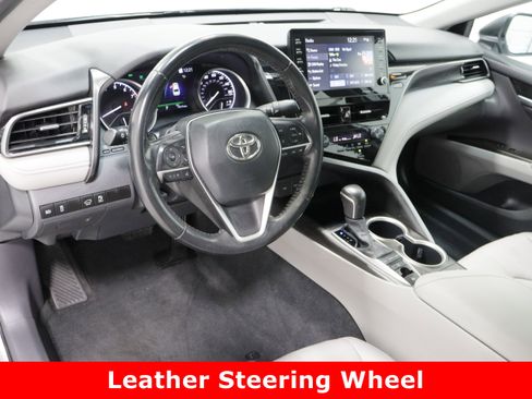 Used 2024 Toyota Camry XLE image 13