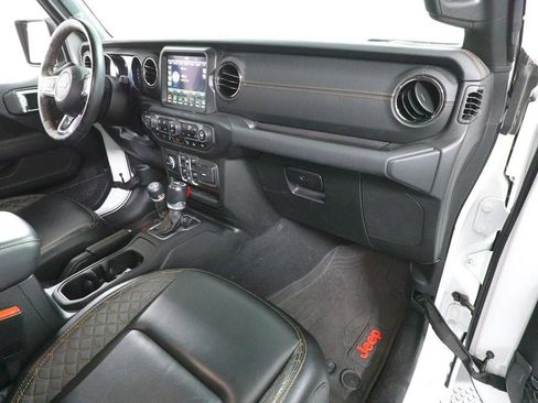 Used 2023 Jeep Wrangler Unlimited Sahara AWD/4WD image 35