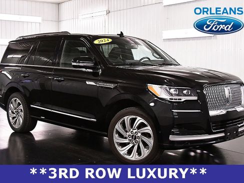 Used 2024 Lincoln Navigator Premiere image 1