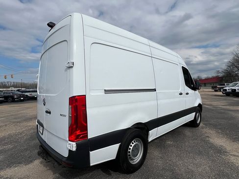 Used 2019 Mercedes-Benz Sprinter 1500 image 6