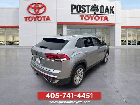 Used 2023 Volkswagen Atlas Cross Sport SE FWD image 8