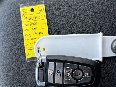 Used 2023 Chevrolet Equinox LT FWD image 39