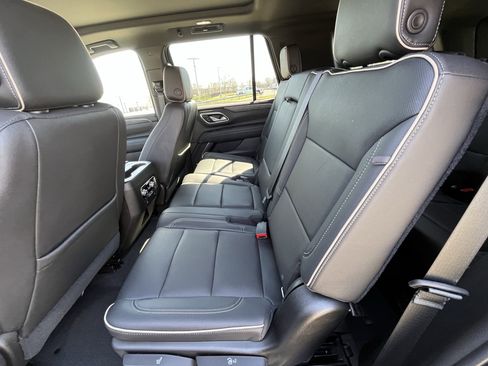 Used 2021 GMC Yukon SLT w/ SLT Luxury Plus Package RWD image 31