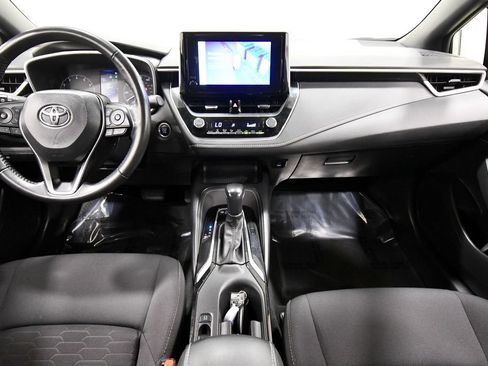 Used 2024 Toyota Corolla SE FWD image 3