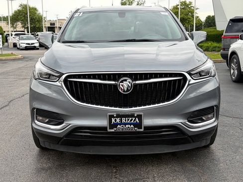 Used 2021 Buick Enclave Essence w/ Sound and Sites Package AWD/4WD image 4