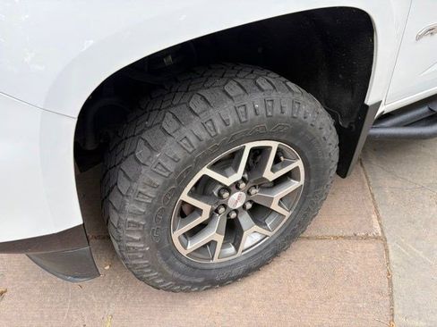 Used 2021 GMC Canyon AT4 w/ Driver Alert Package AWD/4WD image 12
