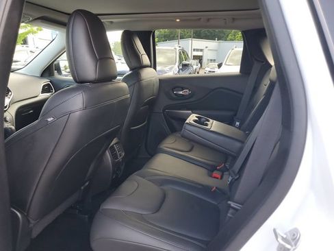 Certified 2022 Jeep Cherokee Limited w/ Elite Package AWD/4WD image 14