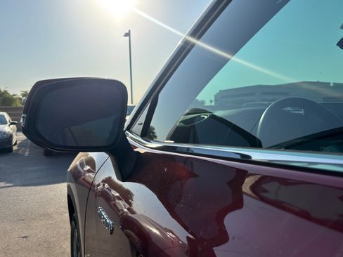 Used 2020 Toyota Highlander Platinum FWD image 7