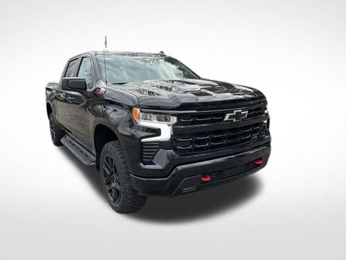 Used 2024 Chevrolet Silverado 1500 LT Trail Boss w/ Convenience Package II image 8