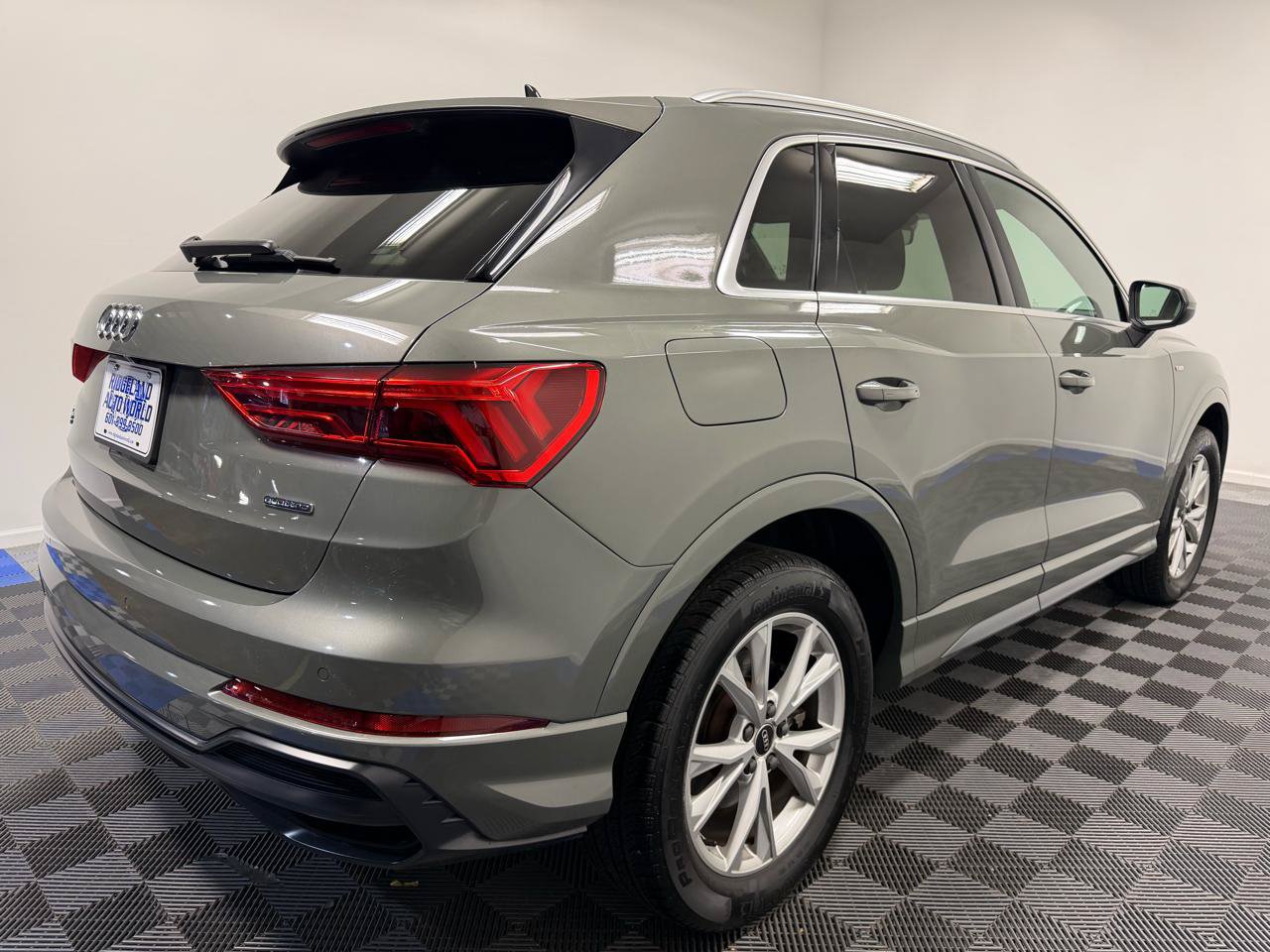 Used 2022 Audi Q3 2.0T Premium w/ Convenience Package AWD/4WD image 12