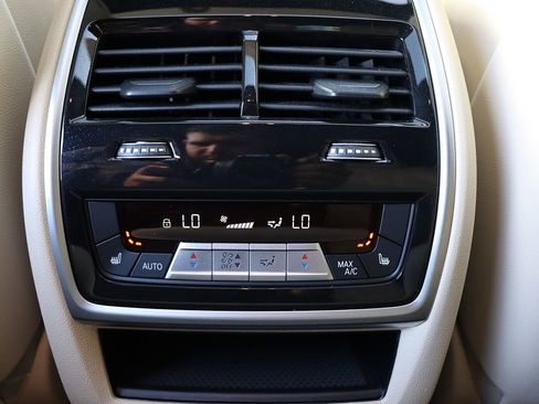 Used 2021 BMW X6 M50i w/ Executive Package image 40