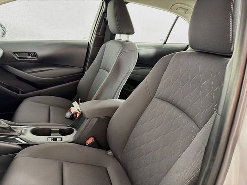 Used 2024 Toyota Corolla LE FWD image 34