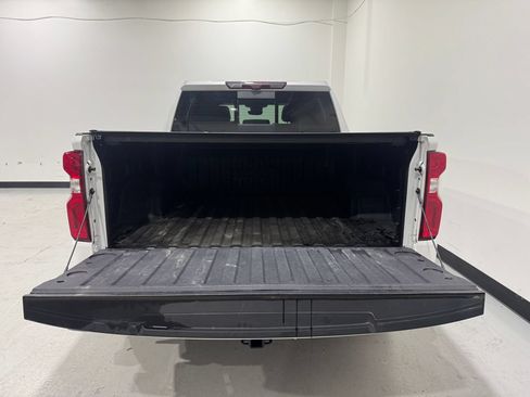 Used 2022 Chevrolet Silverado 1500 High Country w/ High Country Premium Package AWD/4WD image 27