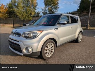 Used 2019 Kia Soul + image 1