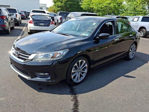 Used 2015 Honda Accord Sport image 3
