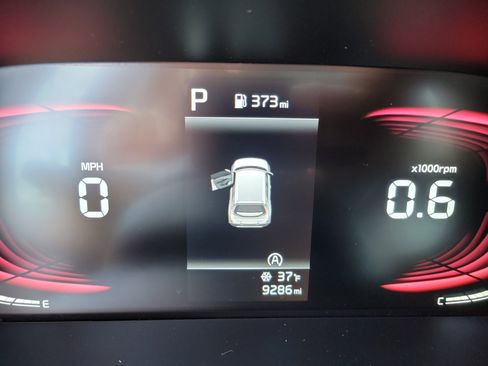 Used 2025 Kia Soul LX w/ LX Technology Package image 16