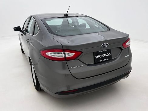 Used 2013 Ford Fusion SE image 8