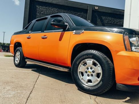 Used 2007 Chevrolet Avalanche LT RWD image 25