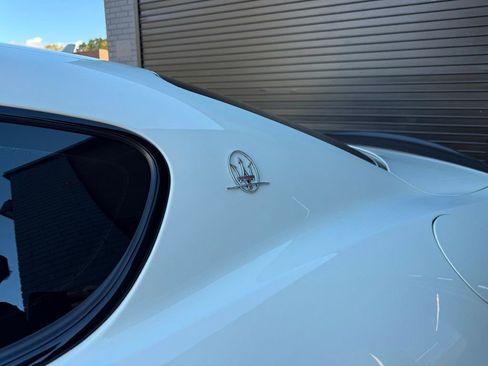 Used 2015 Maserati GranTurismo Sport image 10