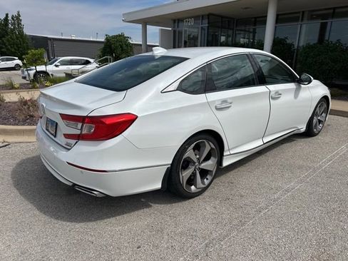 Used 2020 Honda Accord Touring image 4