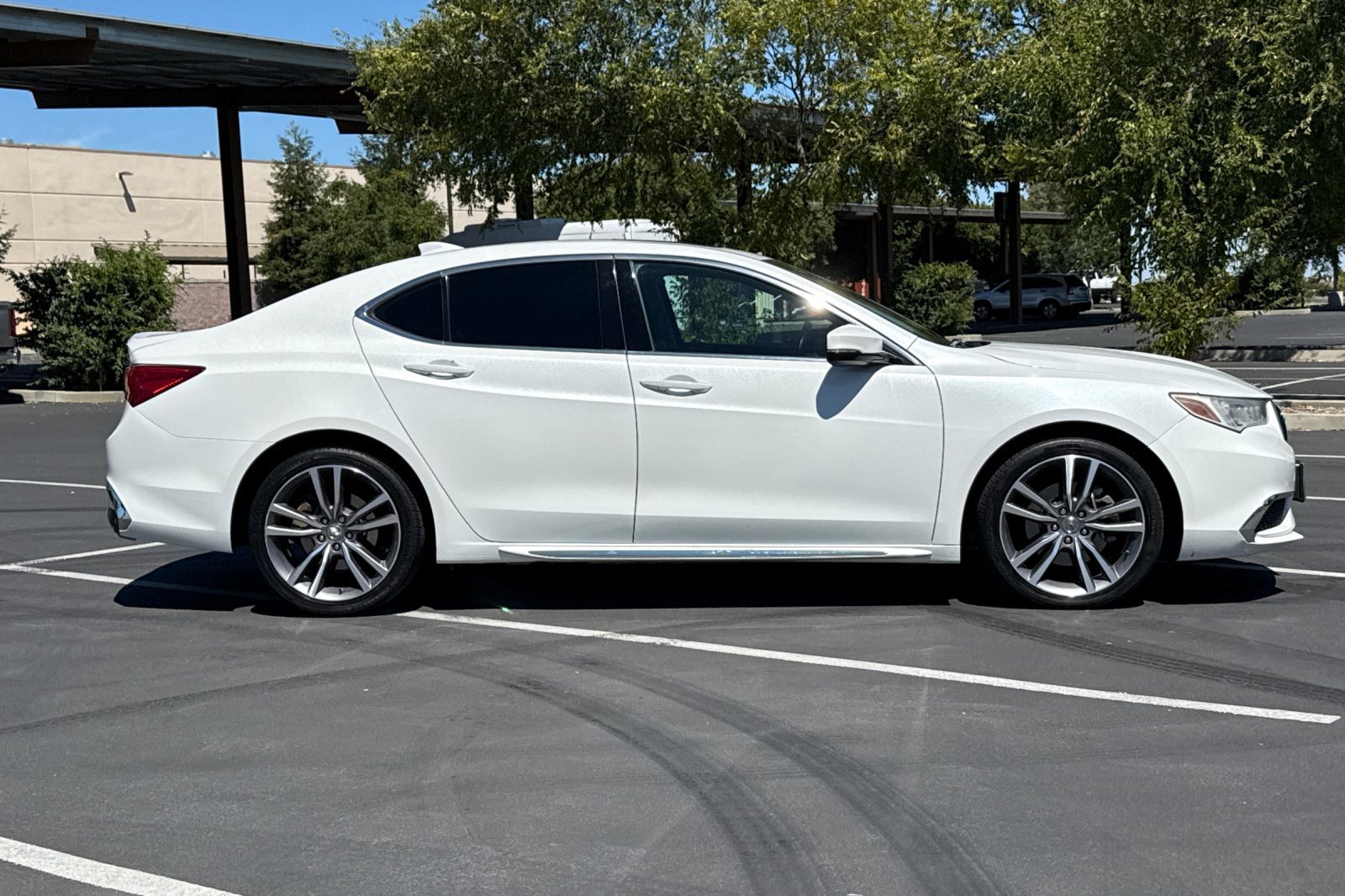 Used 2020 Acura TLX w/ Technology Package AWD/4WD image 10