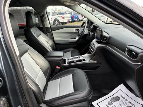 Certified 2022 Ford Explorer XLT w/ Equipment Group 202A image 19