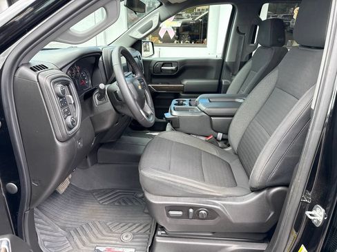 Used 2022 Chevrolet Silverado 1500 LT AWD/4WD image 17