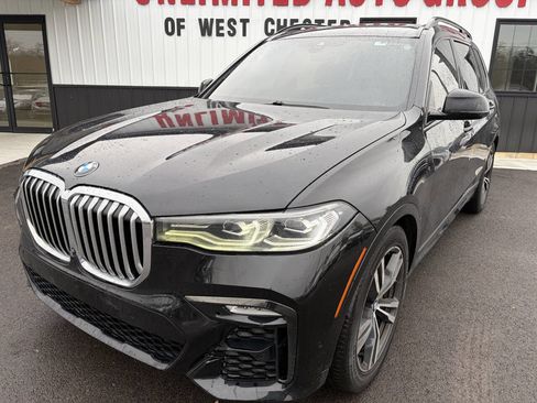 Used 2021 BMW X7 xDrive40i w/ M Sport Package image 2