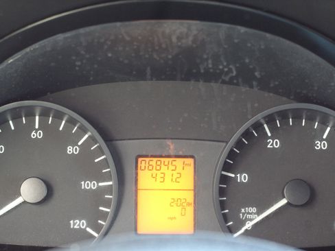 Used 2018 Mercedes-Benz Sprinter 2500 image 15