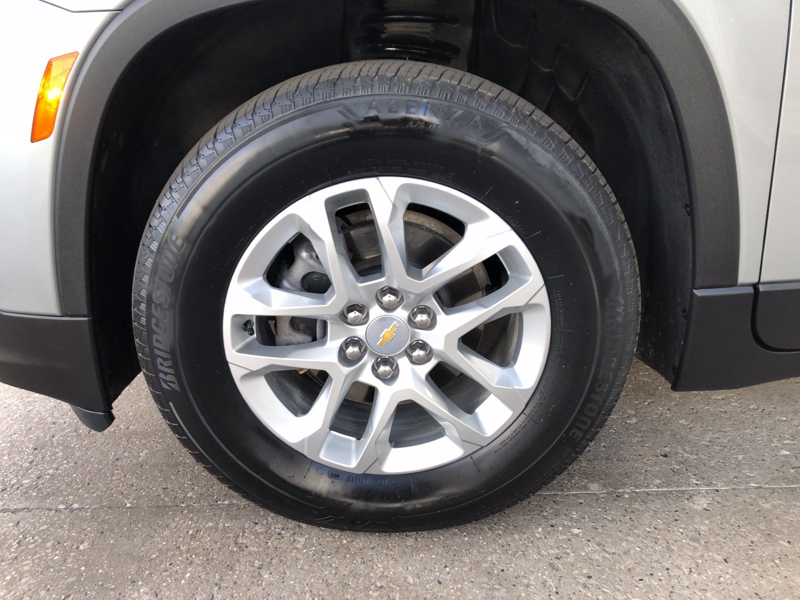 Used 2024 Chevrolet Traverse LS w/ Safety Package FWD image 4
