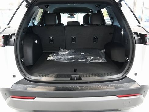 New 2026 Chevrolet Equinox LT w/ Convenience Package II image 25