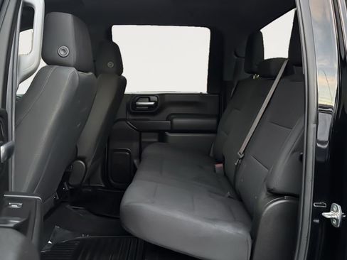 Used 2020 Chevrolet Silverado 2500 Custom w/ Custom Value Package image 13
