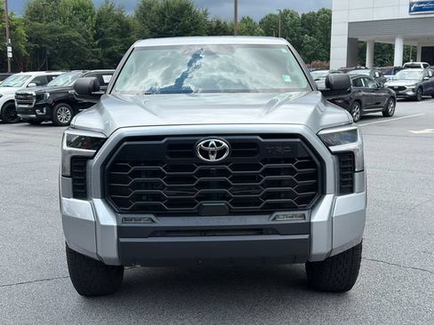 Used 2022 Toyota Tundra SR5 w/ SR5 Convenience Package AWD/4WD image 2