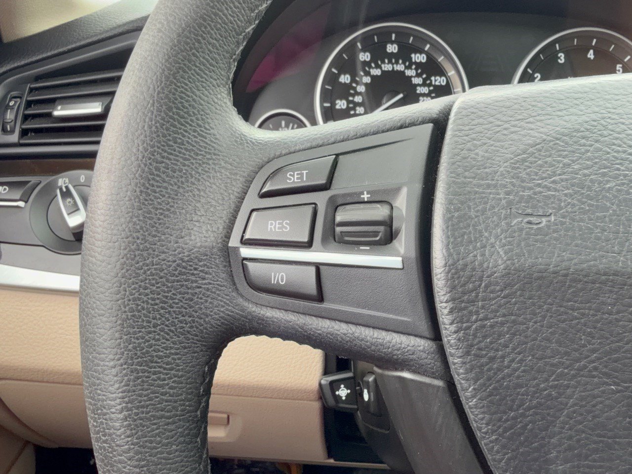 Used 2012 BMW 528i Sedan RWD image 18
