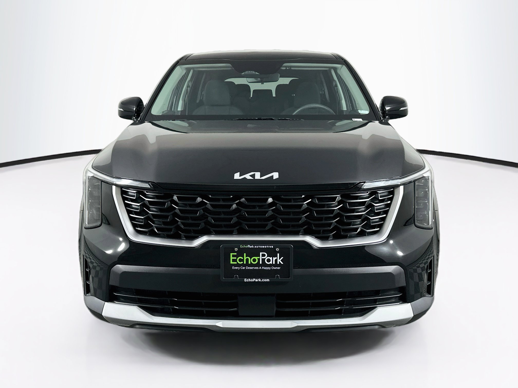 Used 2025 Kia Sorento LX FWD image 2