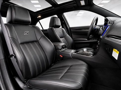 Used 2023 Chrysler 300 S RWD image 23