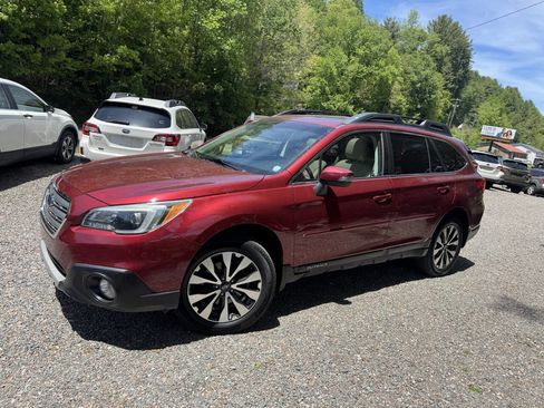 Used 2015 Subaru Outback 2.5i Limited AWD/4WD image 3